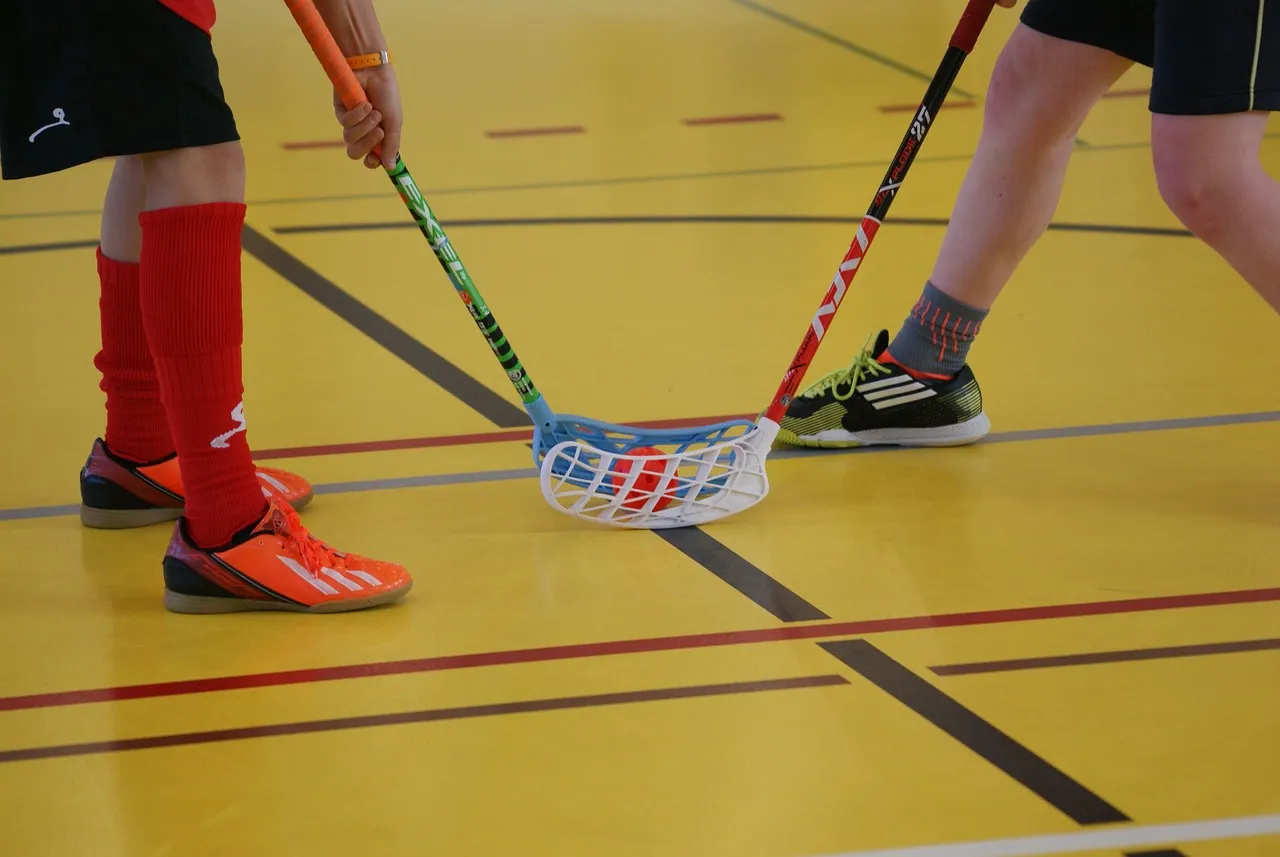 Innebandy med Olavi kopia